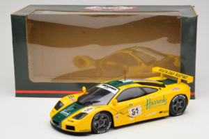 McLaren F1 GTR #51 Mach One Racing Le Mans 1995 UT Models 1:18 530151851 Kovina – slika 8 od 8
