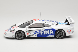 McLaren F1 GTR #9 P. Kox / R. Ravaglia FIA GT Championship 1997 UT Models 1:18 39711 Kovina – slika 4 od 8