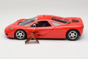 McLaren F1 High Mirror Light Red Guiloy 1:18 67505 Kovina – slika 4 od 8