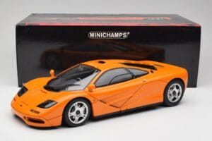 McLaren F1 Oranžna Minichamps 1:12 530133131 Kovina – slika 9 od 9