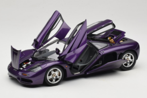 McLaren F1 Vijolična LCD 1:18 LCD18014-PU Kovina – slika 2 od 8