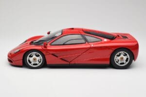 McLaren F1 Rdeč Minichamps 1:12 530133125 Kovina – slika 5 od 9