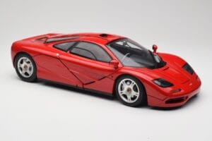 McLaren F1 Rdeč Minichamps 1:12 530133125 Kovina – slika 7 od 9