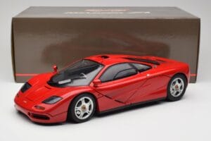 McLaren F1 Rdeč Minichamps 1:12 530133125 Kovina – slika 9 od 9