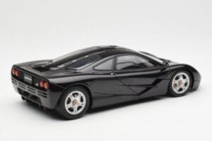 McLaren F1 Road Car Črn AUTOart 1:18 76002 Kovina – slika 3 od 8