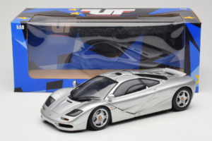 McLaren F1 Srebrn UT Models 1:18 530133180-R1 Kovina – slika 8 od 8