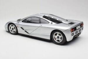 McLaren F1 Srebrna Minichamps 1:12 530133129 Kovina – slika 7 od 8