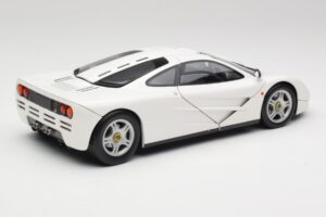 McLaren F1 Bel Minichamps 1:18 530133424 Kovina – slika 3 od 8