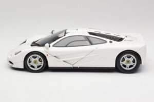 McLaren F1 Bel Minichamps 1:18 530133424 Kovina – slika 4 od 8