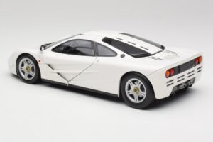 McLaren F1 Bel Minichamps 1:18 530133424 Kovina – slika 7 od 8