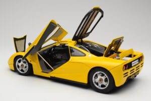 McLaren F1 Rumen Minichamps 1:12 530133121 Kovina – slika 6 od 9