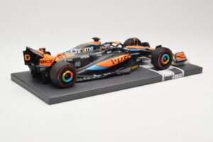 McLaren MCL60 #81 O. Piastri F1 2023 Minichamps 1:18 537231881 Kovina – slika 3 od 6