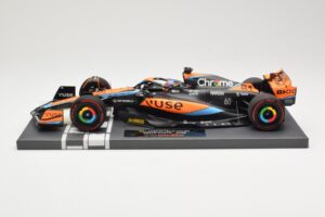 McLaren MCL60 #81 O. Piastri F1 2023 Minichamps 1:18 537231881 Kovina
