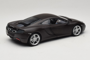 McLaren MP4-12C Matt Black Minichamps 1:18 110133021 Kovina – slika 3 od 8