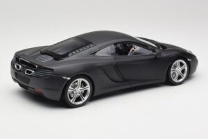McLaren MP4-12C Matt Satellite Siv Minichamps 1:18 110133024 Kovina – slika 3 od 8