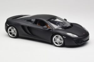 McLaren MP4-12C Matt Satellite Siv Minichamps 1:18 110133024 Kovina – slika 6 od 8