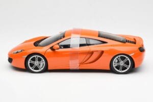 McLaren MP4-12C Oranžna AUTOart 1:18 76006 Kovina – slika 4 od 8