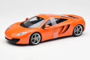 McLaren MP4-12C Oranžna AUTOart 1:18 76006 Kovina
