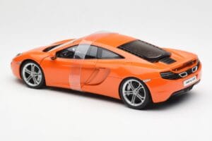 McLaren MP4-12C Oranžna AUTOart 1:18 76006 Kovina – slika 7 od 8
