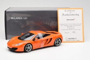 McLaren MP4-12C Oranžna AUTOart 1:18 76006 Kovina – slika 8 od 8