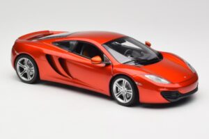 McLaren MP4-12C Orange Metallic Minichamps 1:18 110133020 Kovina – slika 6 od 8