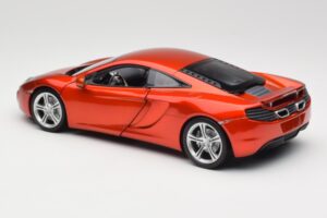 McLaren MP4-12C Orange Metallic Minichamps 1:18 110133020 Kovina – slika 7 od 8