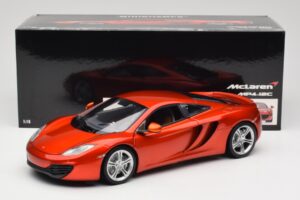 McLaren MP4-12C Orange Metallic Minichamps 1:18 110133020 Kovina – slika 8 od 8