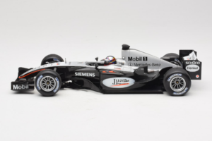 McLaren MP4-19 Mercedes J.P. Montoya Test Car 2005 Minichamps 1:18 533051880 Kovina – slika 3 od 7