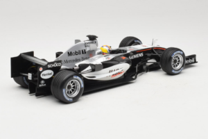 McLaren MP4-20 Mercedes #10 J.P. Montoya F1 2005 Minichamps 1:18 B66962338 Kovina – slika 2 od 6