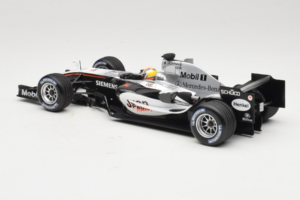 McLaren MP4-20 Mercedes #10 J.P. Montoya F1 2005 Minichamps 1:18 B66962338 Kovina – slika 5 od 6