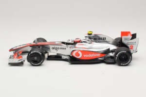 McLaren MP4-24 Mercedes #2 H. Kovalainen F1 2009 Dealer Edition Minichamps 1:18 B66960041 Kovina – slika 3 od 7