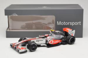 McLaren MP4-24 Mercedes #2 H. Kovalainen F1 2009 Dealer Edition Minichamps 1:18 B66960041 Kovina – slika 7 od 7