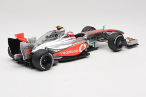 McLaren MP4-24 Mercedes #2 H. Kovalainen F1 2009 Minichamps 1:18 503091802 Kovina – slika 2 od 7