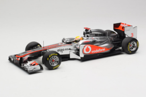 McLaren MP4-26 Mercedes #3 L. Hamilton Vodafone McLaren F1 2011 Minichamps 1:18 530111803 Kovina