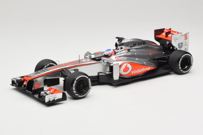 McLaren MP4-28 Mercedes #5 J. Button Vodafone McLaren F1 2013 Minichamps 1:18 530131805 Kovina