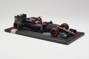 McLaren MP4-30 Honda #22 J. Button McLaren Honda F1 Team Spanish Grand Prix 2015 Minichamps 1:18 537151122 Kovina – slika 4 od 7