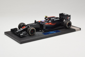 McLaren MP4-31 Honda #22 J. Button McLaren Honda F1 Team Chinese Grand Prix 2016 Minichamps 1:18 537161822 Kovina – slika 2 od 7