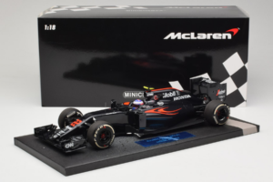 McLaren MP4-31 Honda #22 J. Button McLaren Honda F1 Team Chinese Grand Prix 2016 Minichamps 1:18 537161822 Kovina – slika 7 od 7