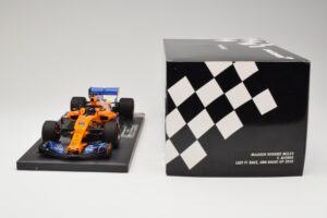 McLaren MCL33 Renault #14 F. Alonso Last F1 Race Abu Dhabi GP 2018 Minichamps 1:18 537183914 Kovina – slika 6 od 6
