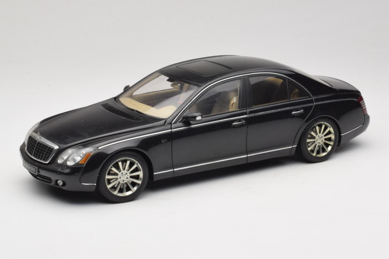 Maybach 57S Črn AUTOart 1:18 76156 Kovina