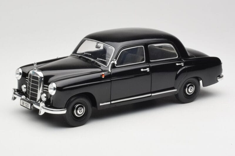 Mercedes 180 W120 Ponton Črna Revell 1:18 08973 Kovina
