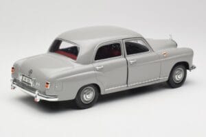 Mercedes 180 W120 Ponton Graphite Grey Revell 1:18 08974 Kovina – slika 3 od 8
