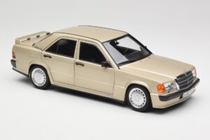 Mercedes 190E W201 2.3-16 Smoke Silver Metallic Norev 1:18 183831 Kovina – slika 6 od 8