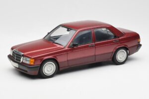 Mercedes 190E W201 2.0 Rdeča Dealer Edition AUTOart 1:18 B66040383 Kovina