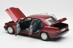Mercedes 190E W201 2.0 Rdeča Dealer Edition AUTOart 1:18 B66040383 Kovina – slika 5 od 8
