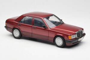 Mercedes 190E W201 2.0 Rdeča Dealer Edition AUTOart 1:18 B66040383 Kovina – slika 6 od 8
