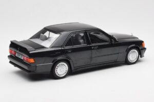 Mercedes 190E 2.3-16 W201 Črn Dealer Edition Norev 1:18 B66040663 Kovina – slika 3 od 8