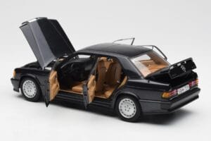 Mercedes 190E 2.3-16 W201 Modročrna Metallic AUTOart 1:18 76122 Kovina – slika 5 od 8
