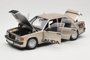 Mercedes 190E 2.3-16 W201 #1 N. Lauda Race of Champions Nurburgring 1984 AUTOart 1:18 88431 Kovina – slika 2 od 8