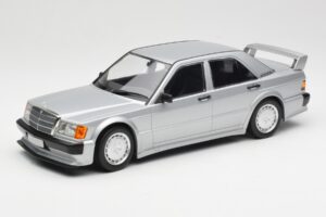 Mercedes 190E 2.5-16 EVO 1 W201 Srebrna Minichamps 1:18 155036001 Kovina